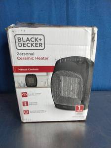 lot 64 image: BLACKDECKER Personal Ceramic Heater.