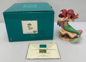 lot 7 image: Est. 375.00 - $600.00 Disneys WDCC (LITTLE MERMAID) ARIEL  SEAHORSE SURPRISE Figurine In Original Box With COA