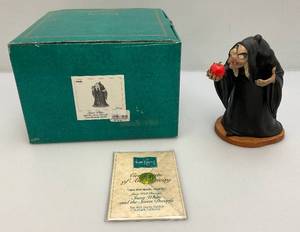 lot 12 image: Est. 195.00 - $300.00 Disneys WDCC (SNOW WHITE AND THE SEVEN DWARFS) Witch  Take The Apple Dearie Figurine In Original Box With COA
