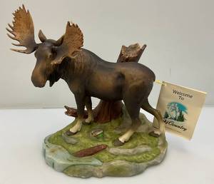 lot 19 image: Ski Country Limited Edition Moose Decanter (One Ear Repaired)