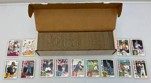 lot 40 image: Misc.  1980s Unsorted Baseball Cards