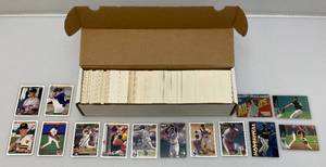 lot 49 image: Misc. Unsorted Baseball Cards