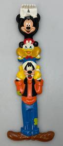 lot 64 image: Vintage Walt Disney World Back Scratcher With Mickey Mouse, Donald Duck And Goofy 15