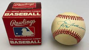lot 83 image: Rod Carew Autographed Baseball