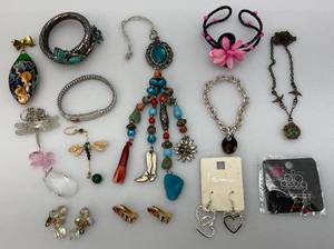 lot 118 image: Misc. Costume Jewelry