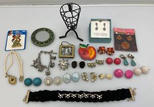 lot 133 image: Misc. Costume jewelry And More