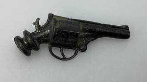 lot 135 image: VERY RARE Cracker Jack Collectible Metal Miniature Gun 1 34