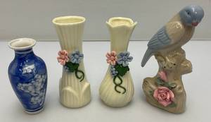 lot 198 image: Group Of Vintage Miniature Oriental Blue And White Vases And More