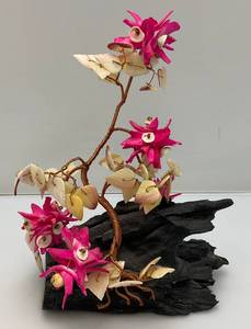 lot 207 image: Vintage Asian Chenese Bonsai Tree Made Of Coral And Shells With Copper 8 Tall