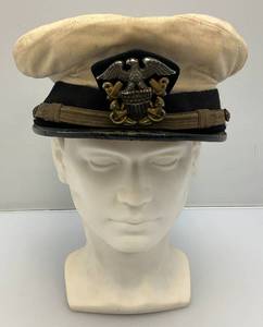 lot 224 image: WWII US Naval Officers Cap