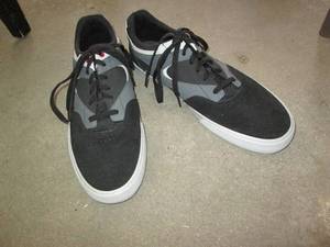 lot 583 image: Mens 14 DC canvasleather casual s...