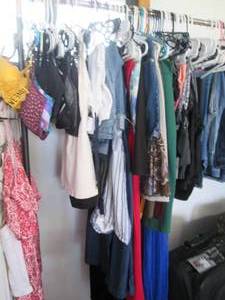 lot 606 image: Womens work out attire, skirts, ca...