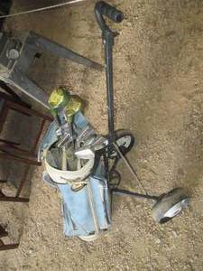 lot 497 image: Voit golf bag with Delta, Nike and ...