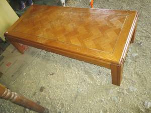 lot 508 image: Rectangular wood coffee table with ...