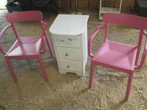 lot 515 image: Bubble Gum Pink plastic chairs with...