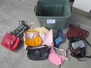 lot 531 image: Womens purses, hand bags and acces...