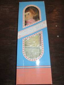 lot 807 image: Vintage Collection Doll Twinkle Toe...
