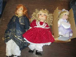 lot 809 image: Ashton-Drake Galleries Vintage Doll...