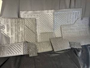 lot 51 image: Set of Rubber Automotive Floor Mats