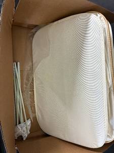 lot 80 image: Beige Laundry Hamper with Lid and Frame - New in Box