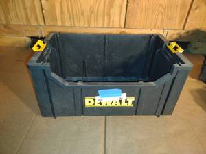 lot 84 image: Dewalt Pack out basket