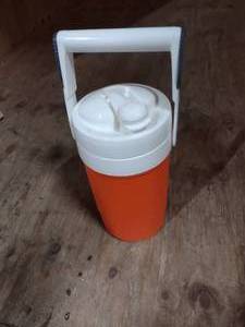 lot 202 image: 12 Gallon Sports Jug
