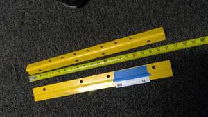 lot 24 image: Possibly John Deere Wear bar or Cutting edge