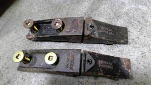 lot 37 image: Bobcat Bucket Shank and teeth