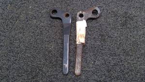 lot 38 image: Bobcat Bob-tach Lever