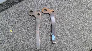 lot 39 image: Bobcat Bob-tach Lever