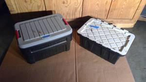 lot 65 image: 2 Totes