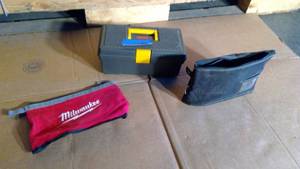 lot 67 image: Tool Box Husky and Milwaukee tool bag