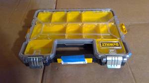 lot 71 image: Dewalt Pack out