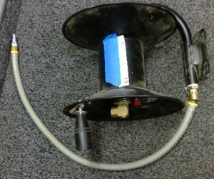 lot 6 image: Air hose reel