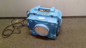 lot 20 image: Hepa Airscrubber