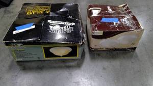 lot 106 image: 2 Lighting Fixtures