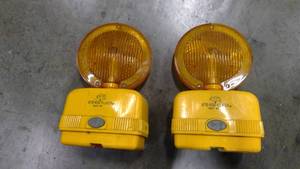 lot 119 image: 2 Barricade lights