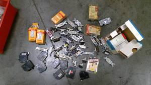 lot 128 image: Electrical Switches and Circuit breakers