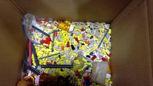 lot 134 image: Miscellaneous Electrical Wire Nuts