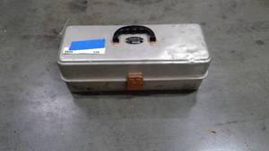 lot 154 image: Box of random items