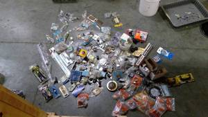 lot 181 image: Miscellaneous Hardware items