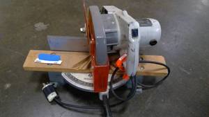 lot 186 image: Miter Saw
