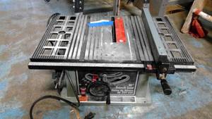 lot 191 image: 10 Bench saw