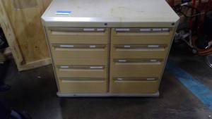 lot 241 image: 8 drawer cabinet with miscellaneous items