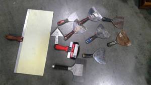 lot 246 image: Miscellaneous trowels