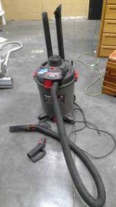 lot 266 image: Shop vac