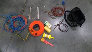 lot 275 image: Cords, string, bag