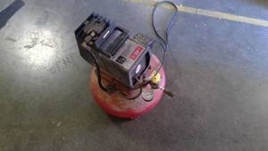 lot 289 image: Air compressor