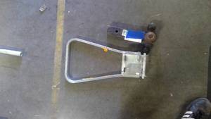 lot 307 image: Trailer kickstand 3 ball receiver