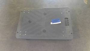 lot 324 image: 4 wheel cart